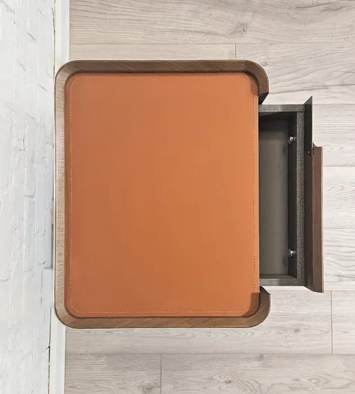 Прикроватная тумбочка 4452 с двумя ящиками