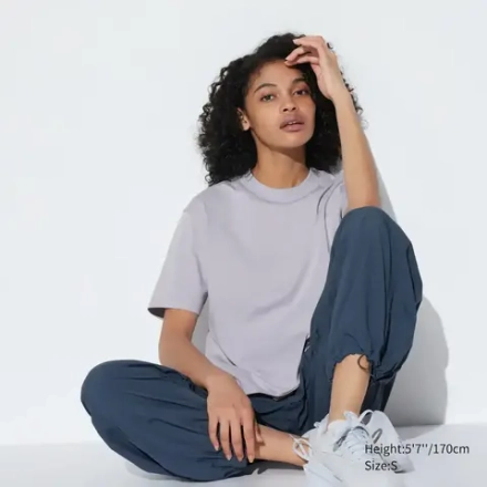 UNIQLO ХЛОПКОВАЯ ФУТБОЛКА AIRISM, СВЕТЛО-СЕРЫЙ