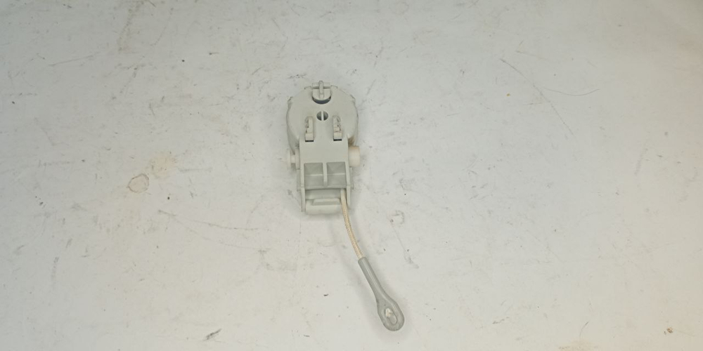 20 Натяжной ролик для посудомоечной машины Beko 17477401 б/у