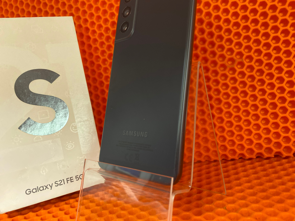Смартфон Samsung Galaxy S21FE 5G 256Gb