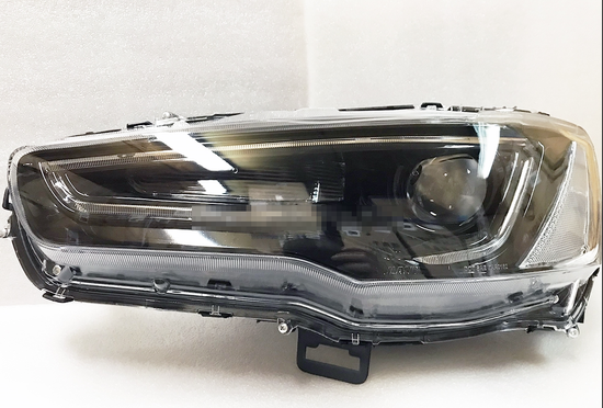 Передние фары Митсубиси Лансер V4 type [комплект Л+П; биксеноновая линза; яркие ходовые огни]