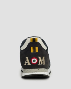 Кроссовки из текстиля