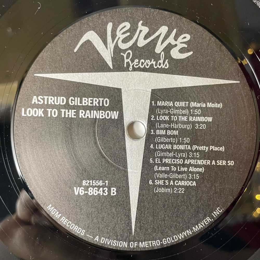 Винтажная виниловая пластинка LP Astrud Gilberto Look To The Rainbow (Germany 2000)
