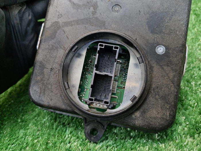 Блок управления фары правый Lexus RX 5 (2022-н.в.)