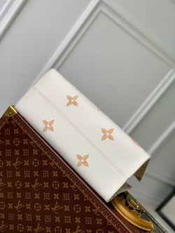 Louis Vuitton Onthego MM