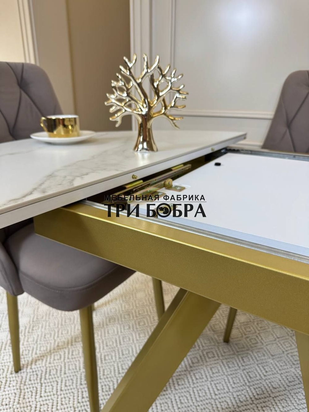 Круглый раздвижной стол "Бонжур", керамогранит, белый мрамор и стулья "Лондон"