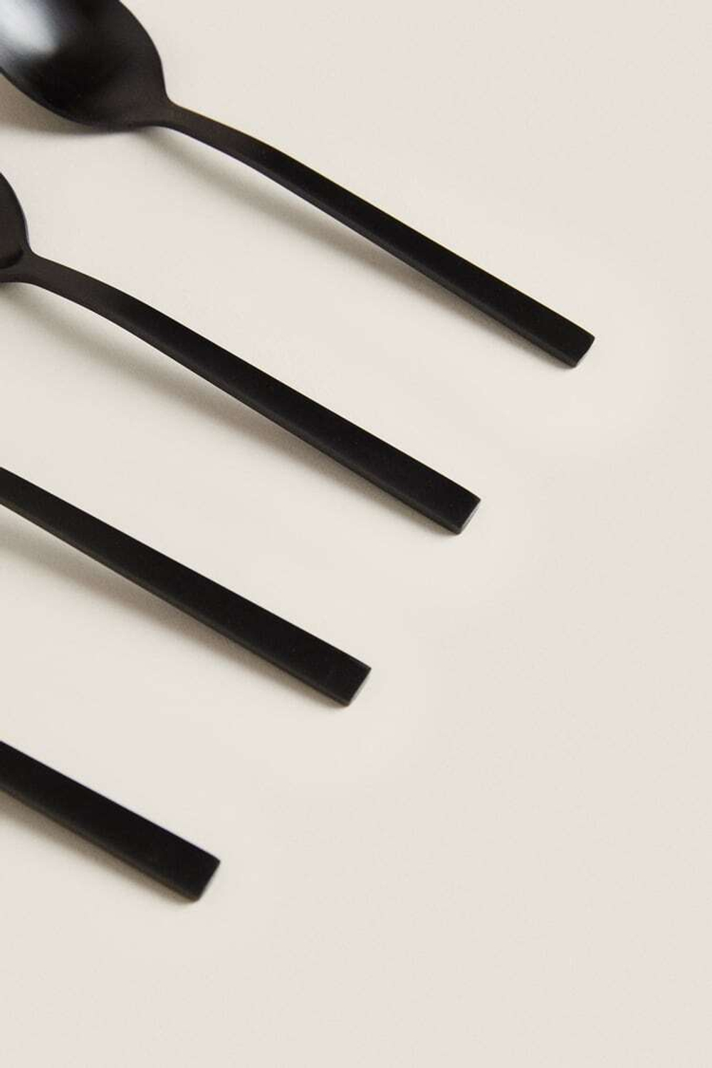 ZARA HOME МАТОВАЯ ДЕСЕРТНАЯ ЛОЖКА (НАБОР ИЗ 4 ШТ.), ЧЕРНЫЙ