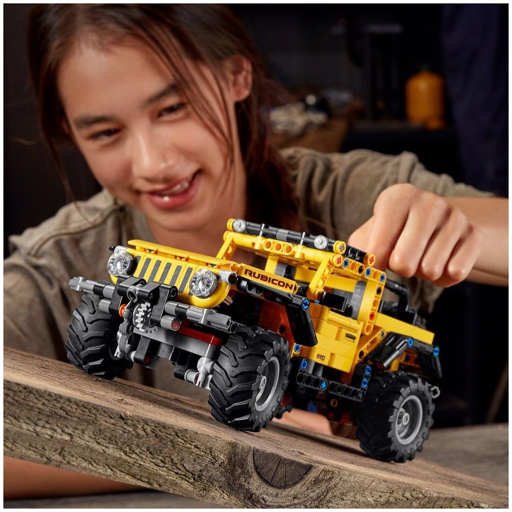 Конструктор LEGO Technic Jeep Wrangler 42122