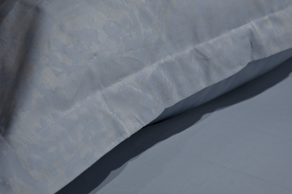 Простыня сатиновая на резинке Garda Decor 180х200х30см голубая