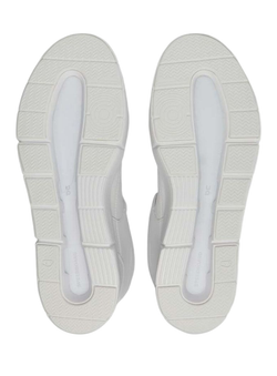 Женские КроссовкиOn The Roger Clubhouse Mid Women - белый