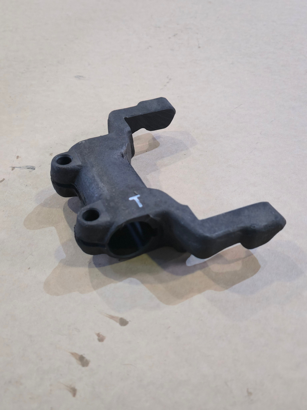 Вилка сцепления ЯМЗ-656, 658 (корзина 183-05, 184-05) (D 32) АВТОДИЗЕЛЬ