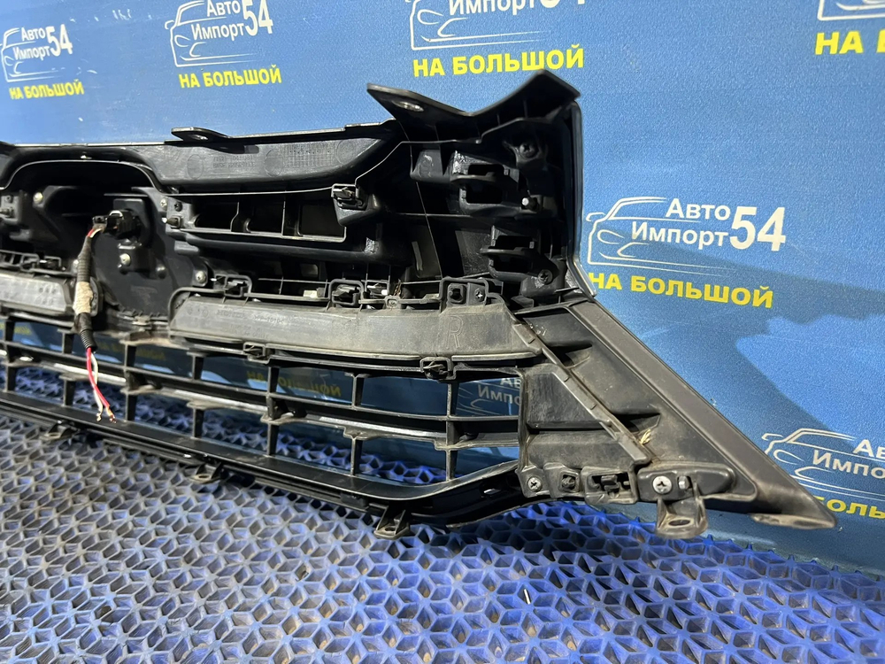 Решетка радиатора Honda SHUTTLE 2015-2019
