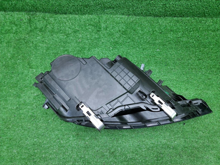 Фара левая Volvo XC60 2 (2021-н.в.) LED