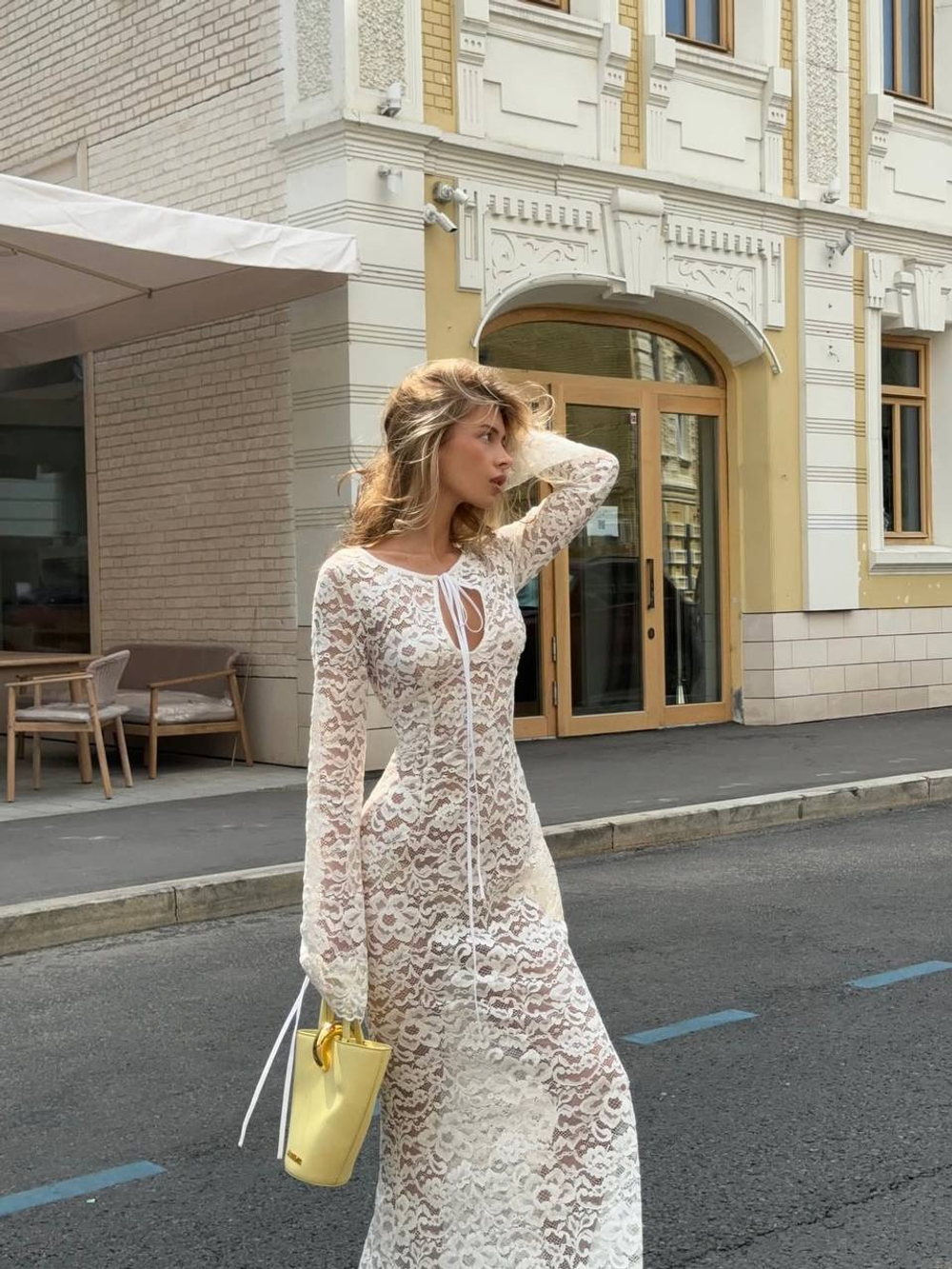 Плательно-костюмное однотонное кружево (80%полиамид/20%вискоза, Слоновая кость/цветы, 112, 160 гр/м2)