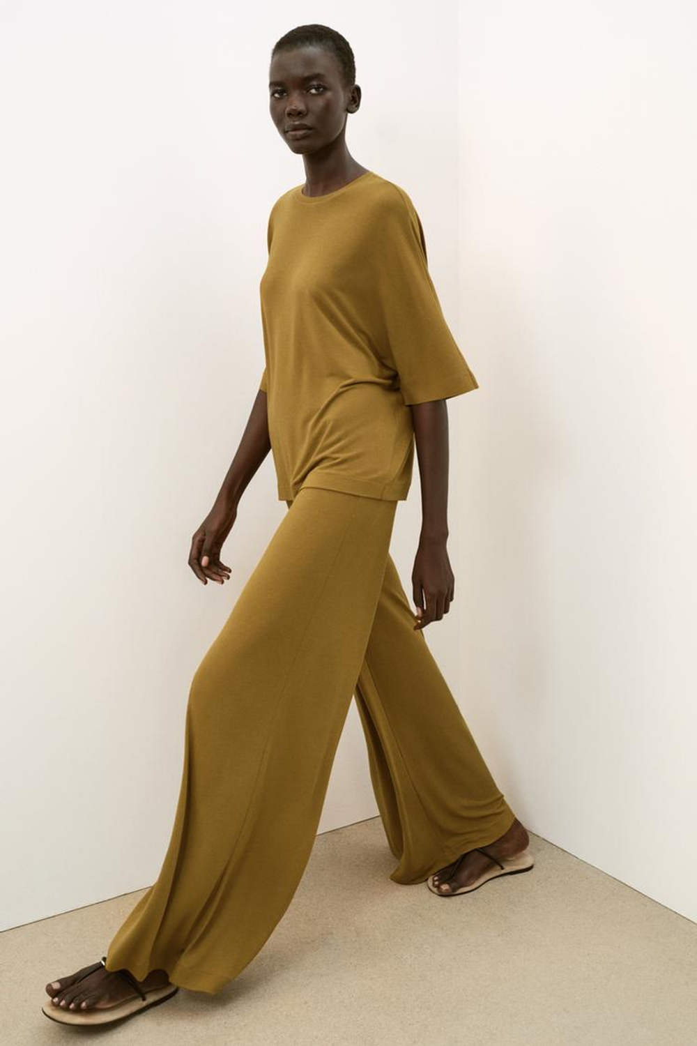 ZARA ТОП С РУКАВАМИ «ЛЕТУЧАЯ МЫШЬ», ОХРА