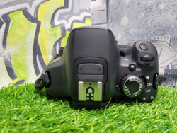 Canon EOS 650D (8.000 кадров)