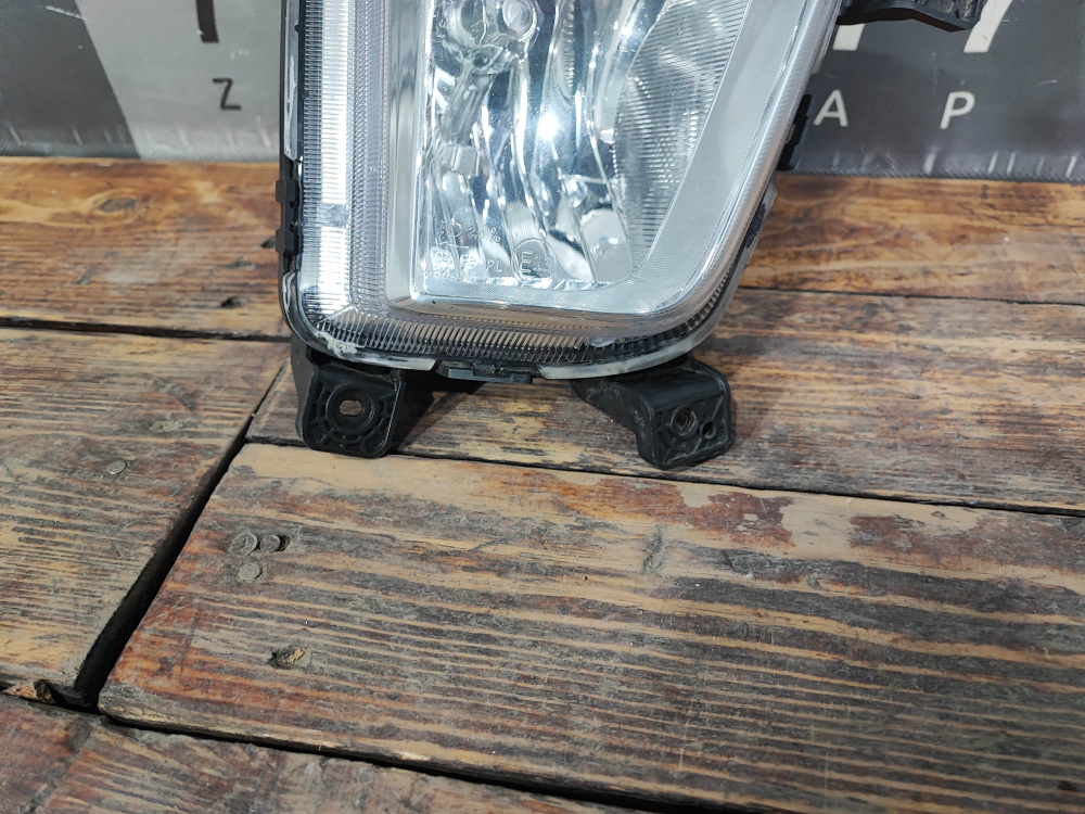 ПТФ передняя правая Hyundai Creta 1 (GS) 16-21 Б/У Оригинал 92202M0000