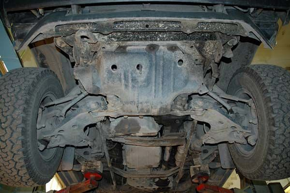 Защита картера и КПП Sheriff для Nissan Terrano I (WD21) 1986-1996 арт.15.0278