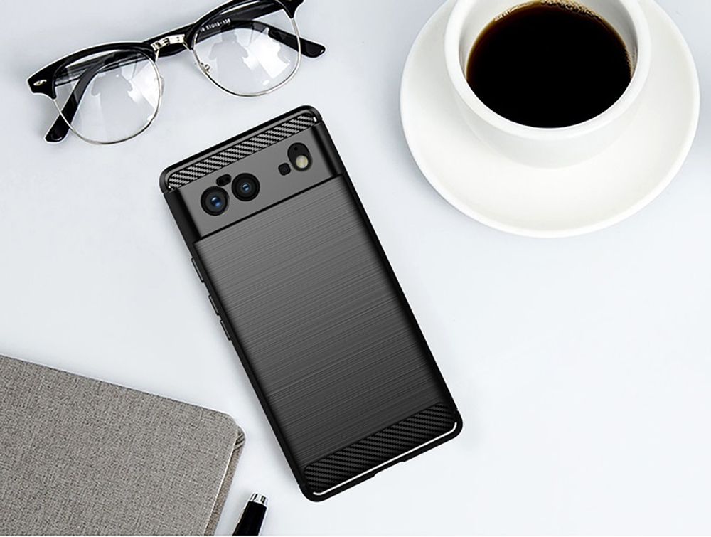 Чехол черного цвета в стиле карбон для телефона Google Pixel 6, серии Carbon от Caseport