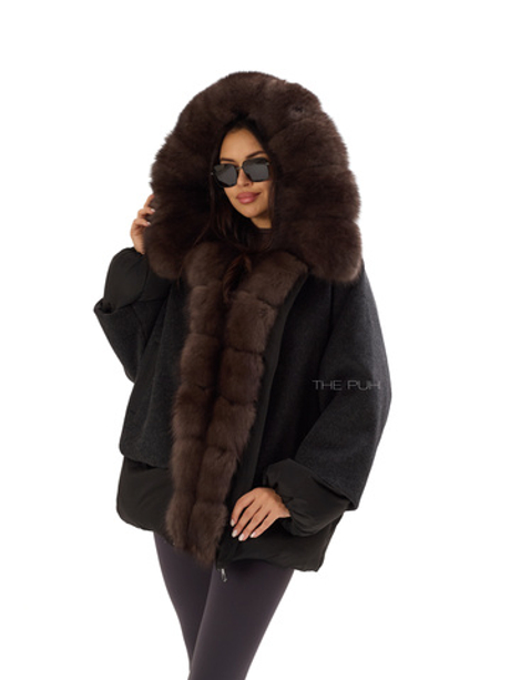 Комбинированный черный пуховик с мехом песца
