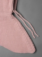 Капор женский вязаный осенний