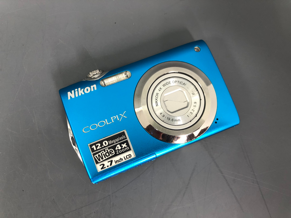 Nikon Coolpix S3000