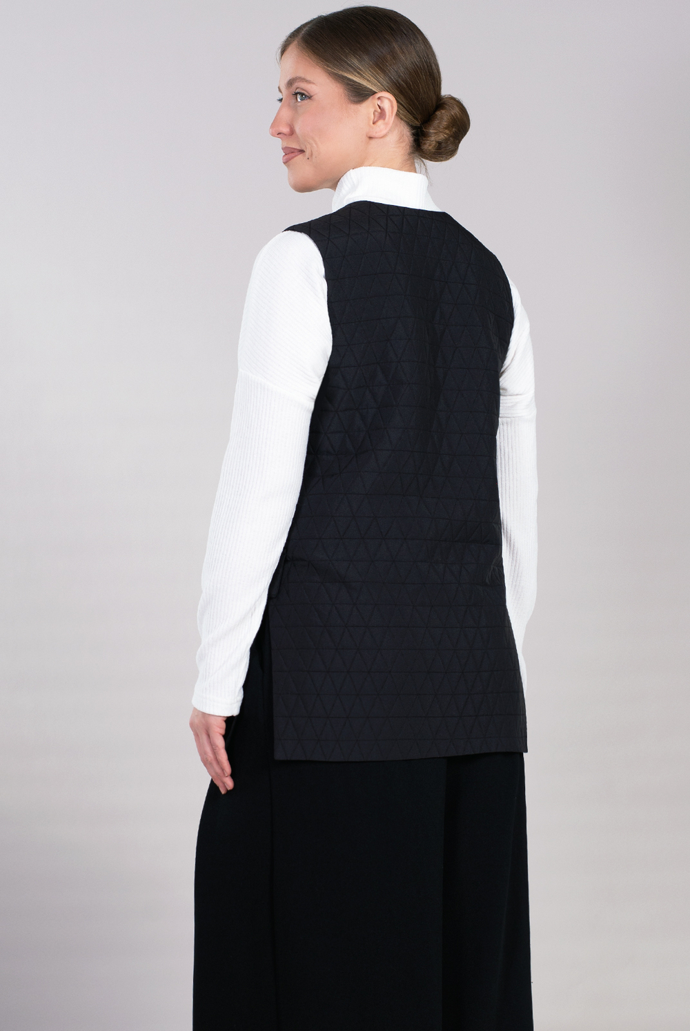Жилет женский 4445ВП, черный #485Чер064445ВП