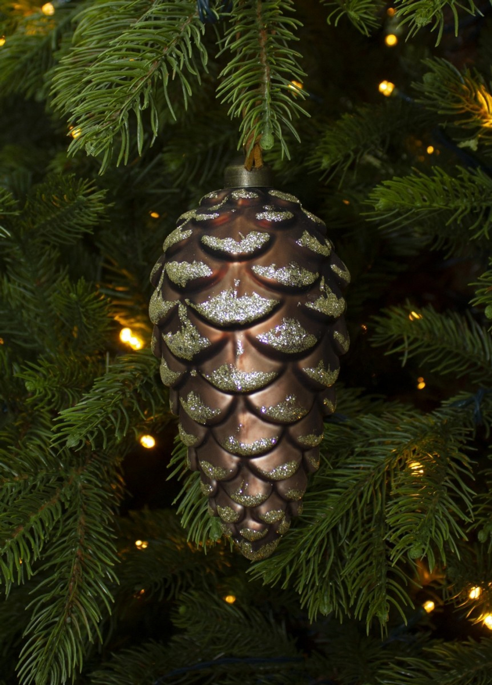 Елочная игрушка 7х16см House of Seasons Шишка коричневая/красная в ассортименте 2 вида