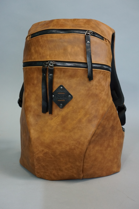 Рюкзак рыжий из кожи Крейзи Хорс