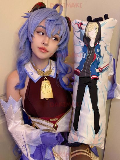 Мини дакимакура Юрий Плисецкий из Юри на льду арт. M0257, 60х20 см