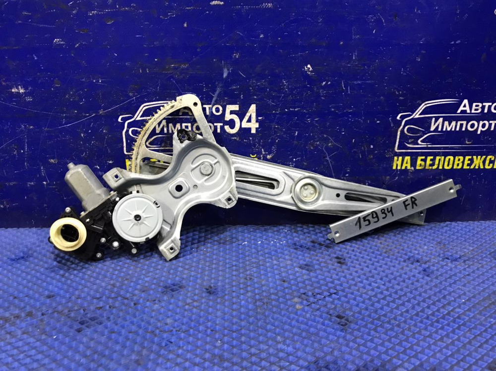 Стеклоподъемник передний правый TOYOTA AVENSIS 2012-2015