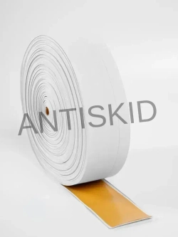 Плинтус гибкий напольный самоклеящийся, 65мм х 3м, белый, гибкий плинтус для пола.