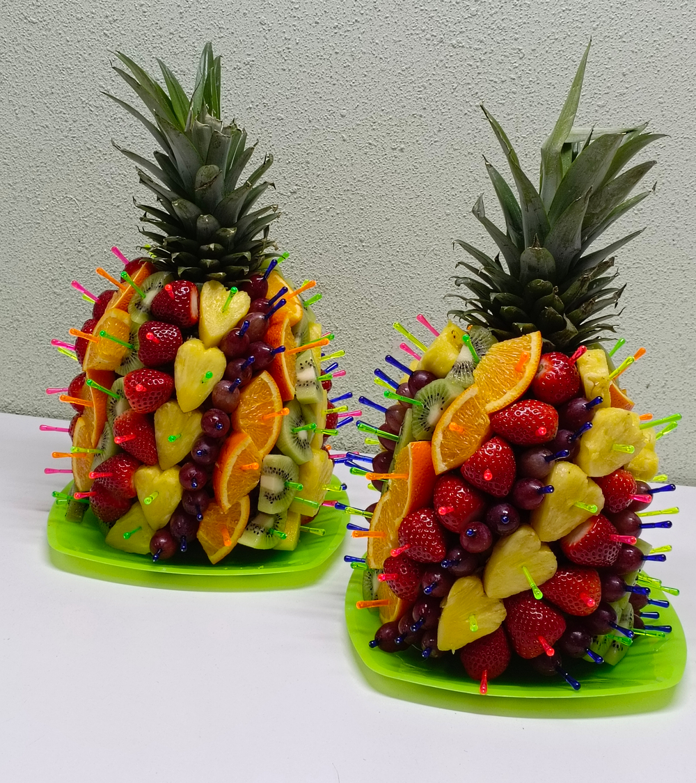 Фруктовый ананас "Радуга вкуса"