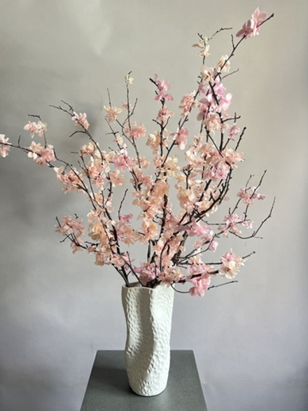 Композиция в вазе Сакура