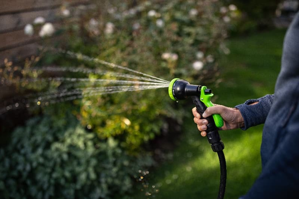 Насос аккумуляторный для полива из бочки Greenworks Арт. 3401007, 24V