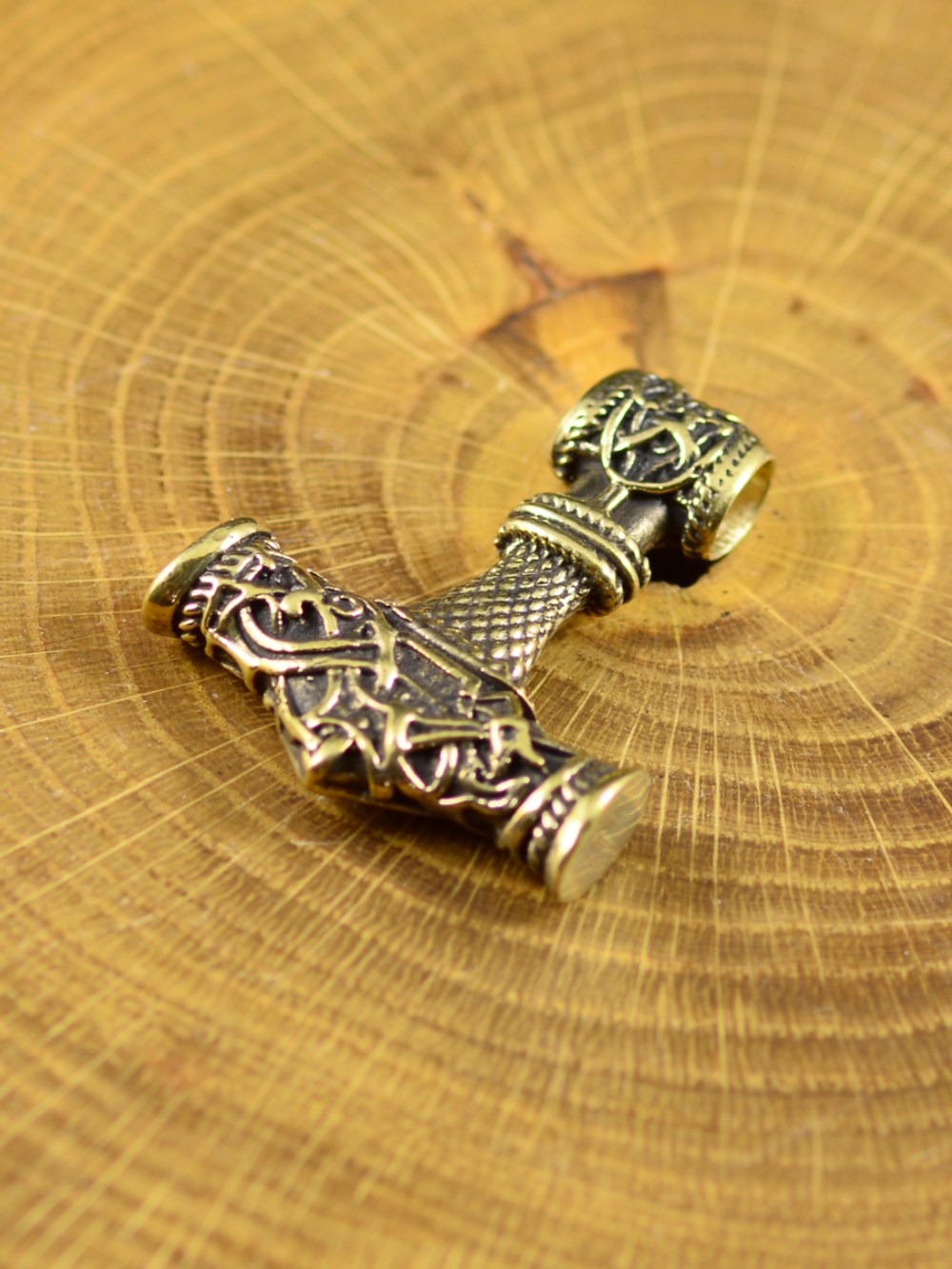 Молот Тора с вязью из латуни