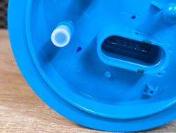 Бензонасос топливный в бак VDO  A5) 04- / Yeti 09-; VW Golf V, VI 03- / Passat (B7)