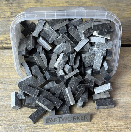 Колотый натуральный камень NS279, 350гр