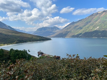 Поход на катере в бухту Русская. С высадкой.