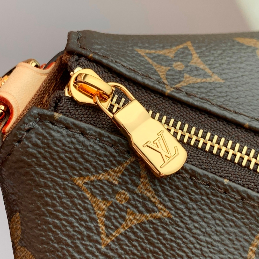 Louis Vuitton Pochette Eva