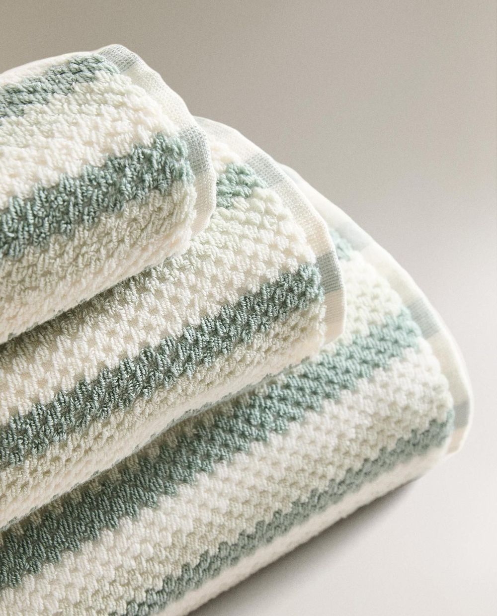 Zara Home - Жаккардовое банное полотенце с геометрическим рисунком, синий, 30х50 см