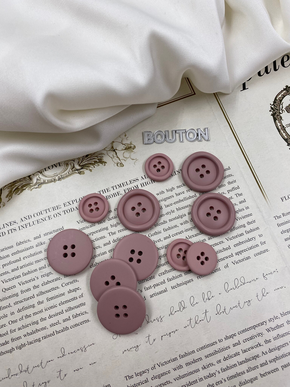 Пуговицы на прокол с объемным ободком пыльно-розовые