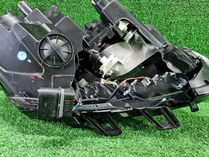 Битая Фара левая Geely Coolray (19-23) галоген