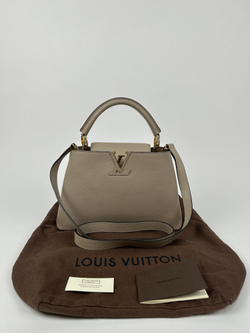 Сумка Louis Vuitton Capucines BB