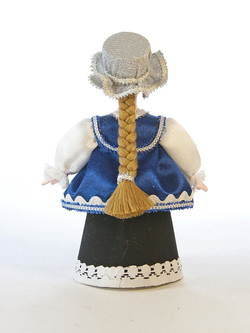 Фарфоровая кукла коллекционная в девичьем костюме Олонецкой губернии