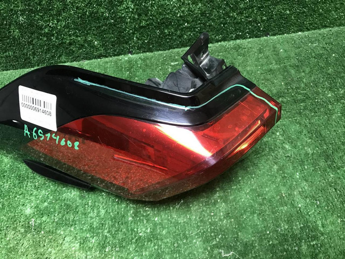 Фонарь левый внешний Toyota RAV4 5 XA50 (18-нв)