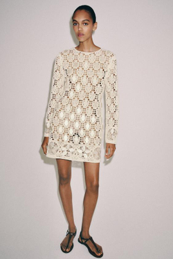 ZARA ВЯЗАНОЕ ПЛАТЬЕ С БУСИНАМИ, ЭКРЮ