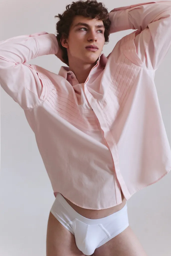 Розовая рубашка 