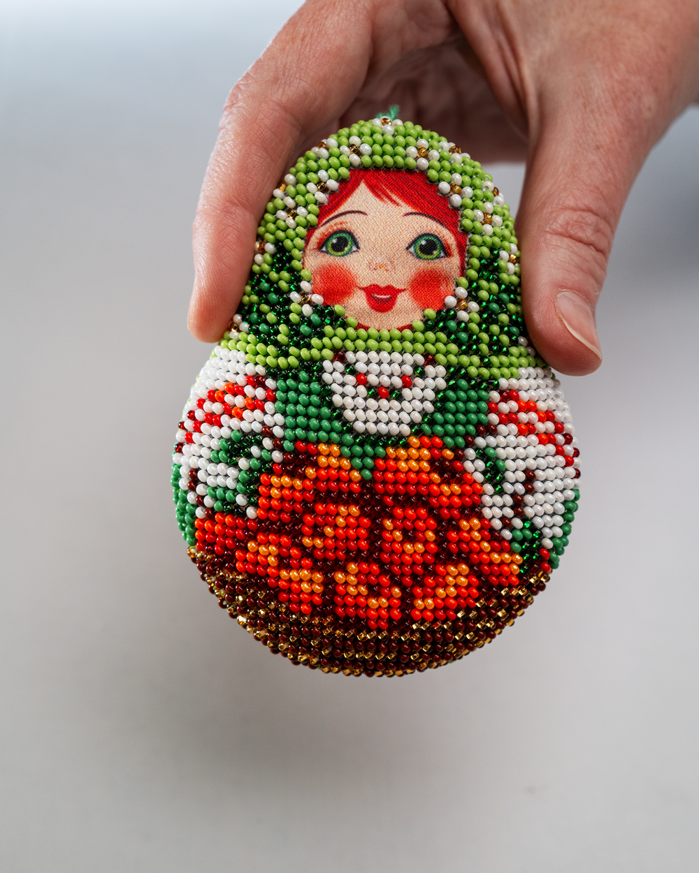 Матрешка с яблоками