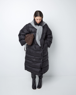 Пуховик двубортный из итальянского нейлона черный